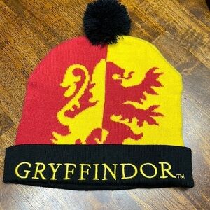 Gryffindor stocking cap nwot winter snow skiing Harry Potter hat. Universal hat